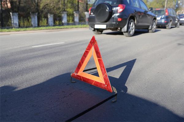 В Чечне легковушка сбила пешехода – нарушителя